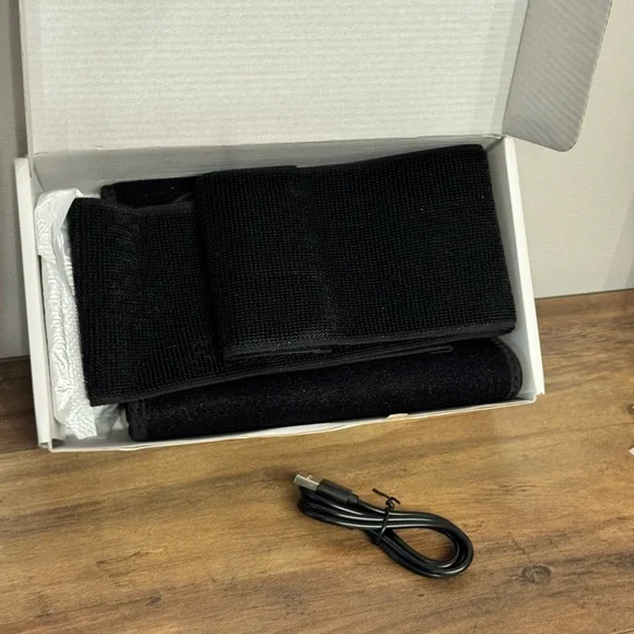 Megelin Rechargeable Red Light Belt - Picture 2 of 3